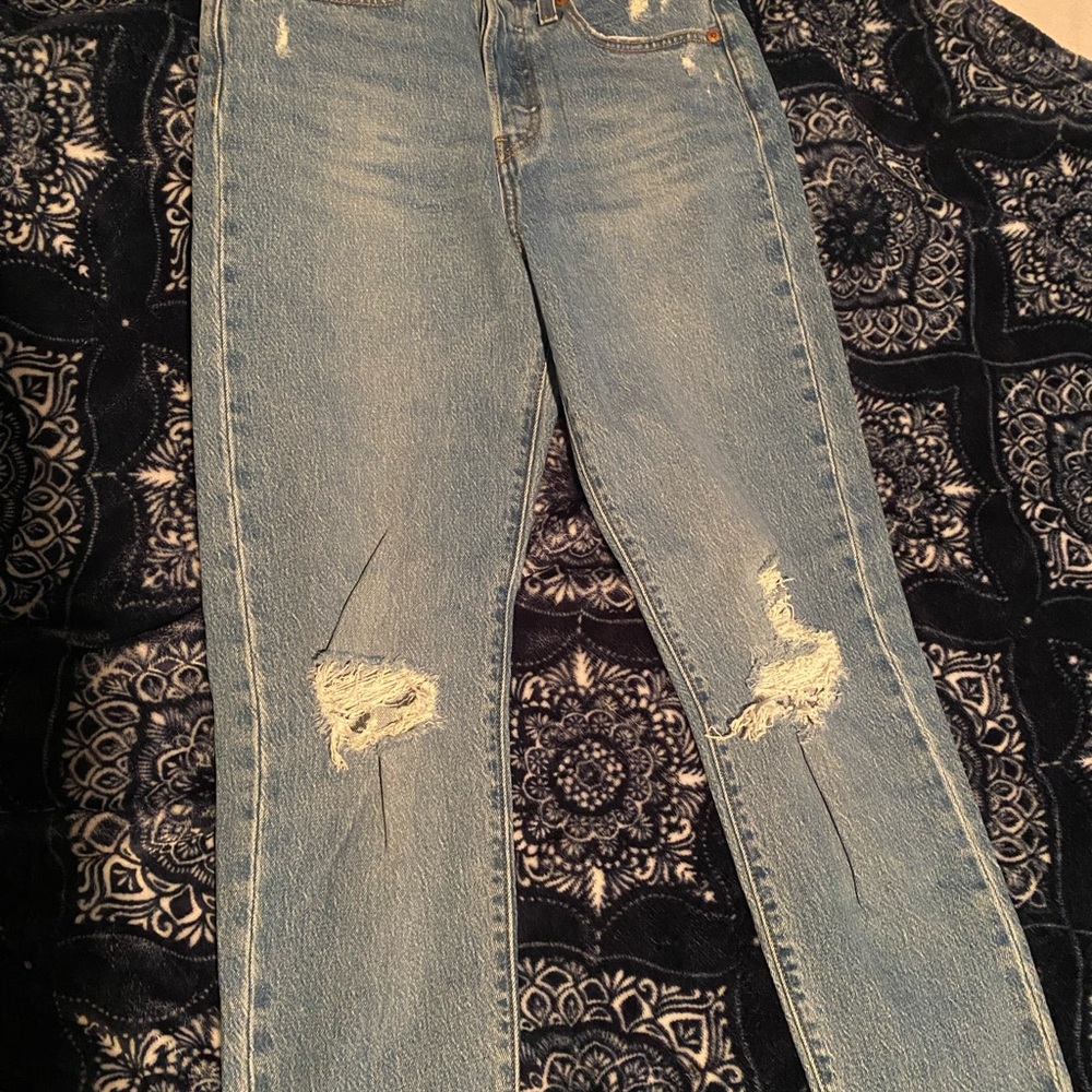 Womens Levi’s jeans - Picture 5 of 5